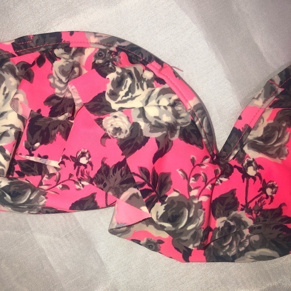 Xhilaration Pink Rose Design Bikini Top Medium — image 2 of 4